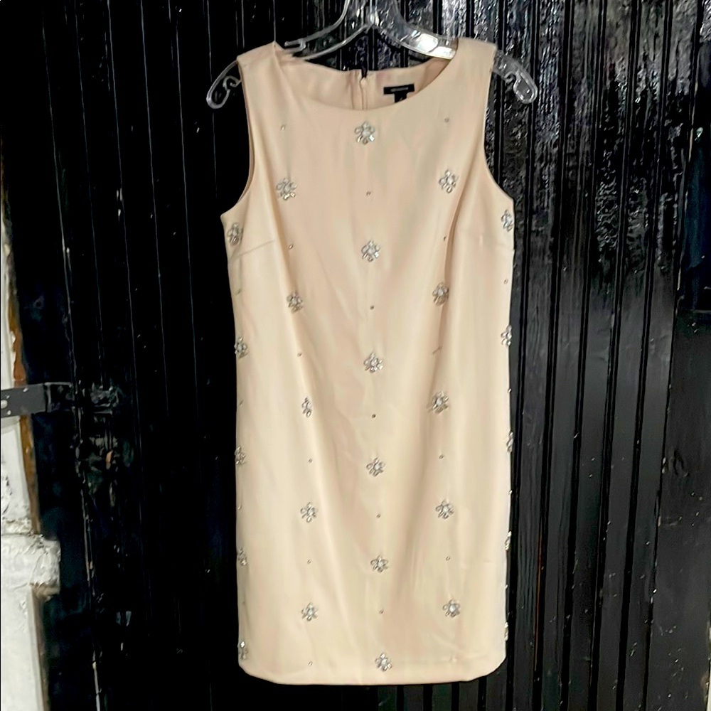 Ann Taylor Elegant Sleeveless Dress